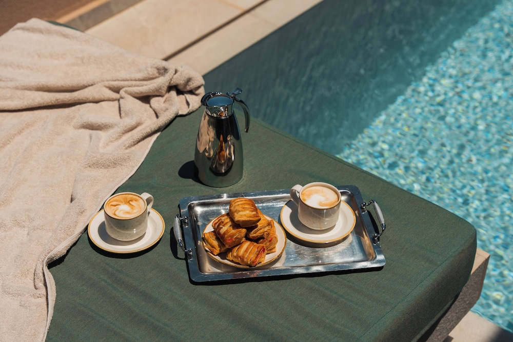 Paralos Venus Suites - Adults Only 75/87
