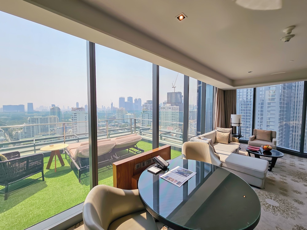 Hyatt Regency Bangkok Sukhumvit 39/76