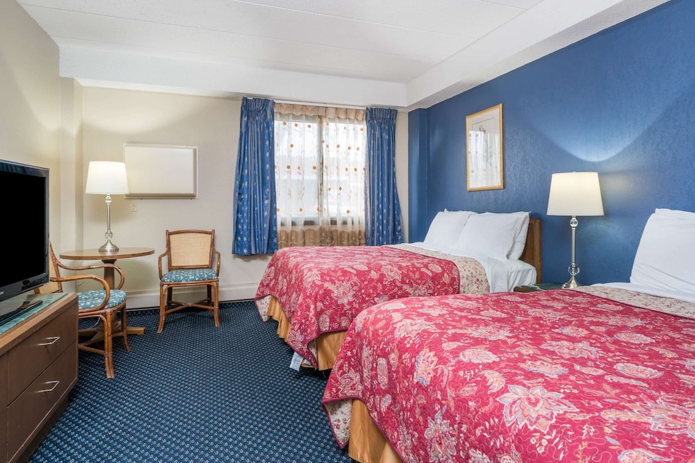 Knights Inn Litchfield 9/24