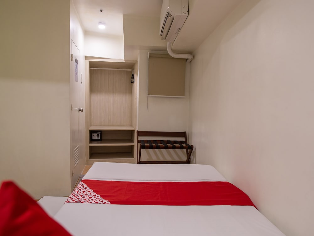 OYO 675 Circuit Hostel 25/50