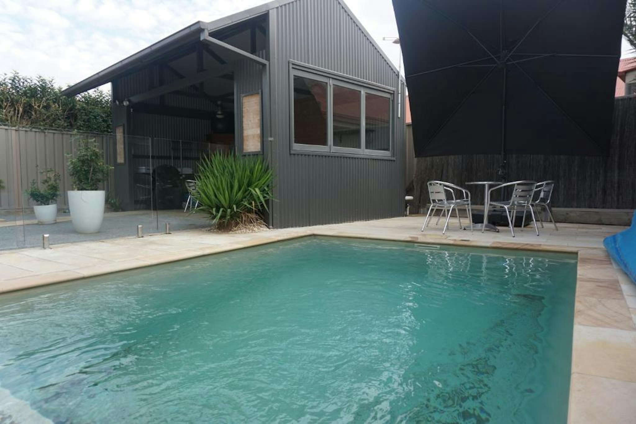 The Charles Boutique Hotel 37/38