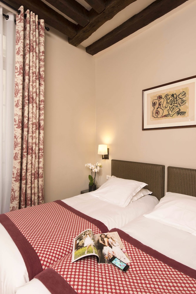 HOTEL DE LUTECE 14/40