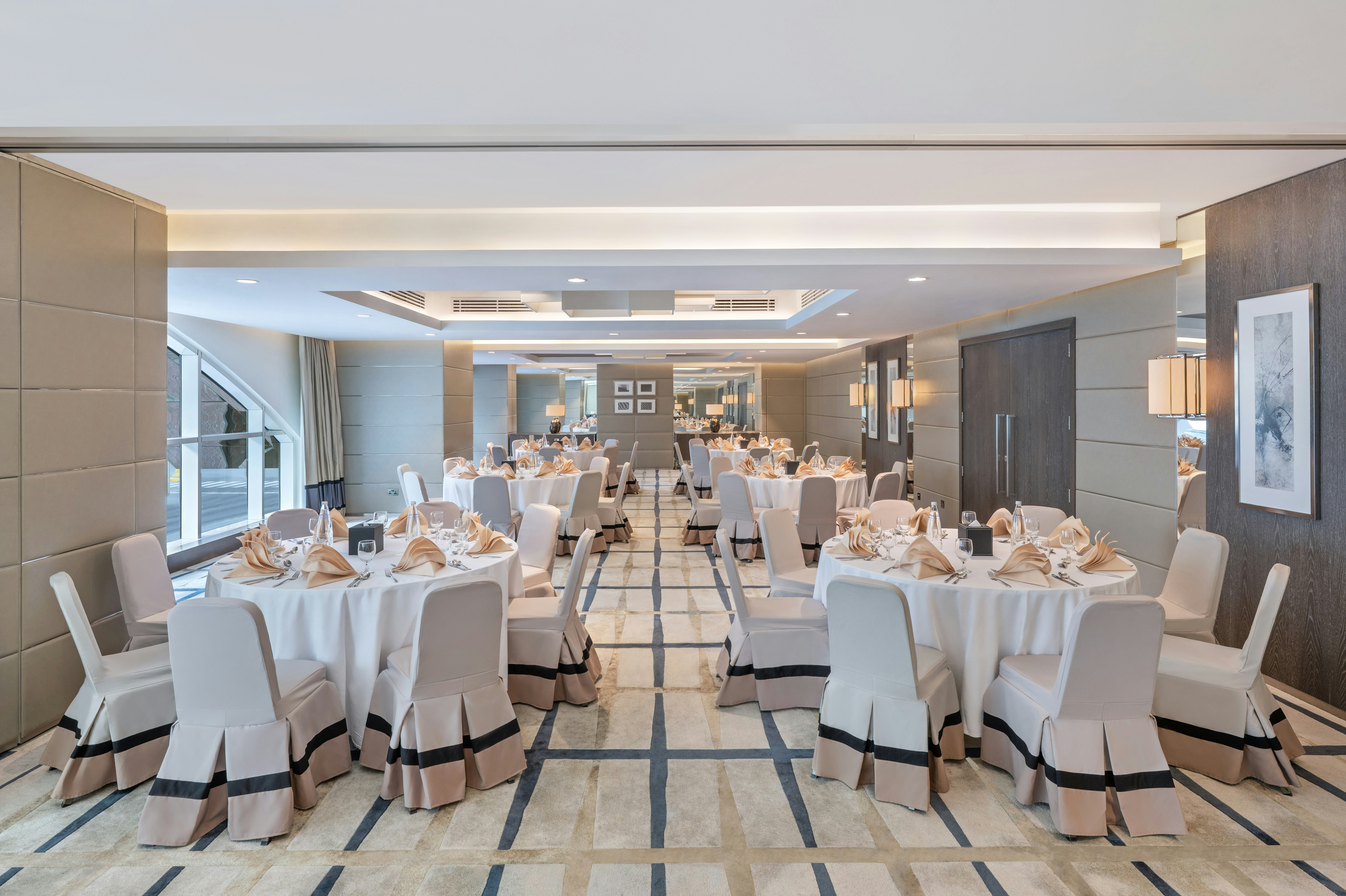 Al Maha Arjaan By Rotana 55/76