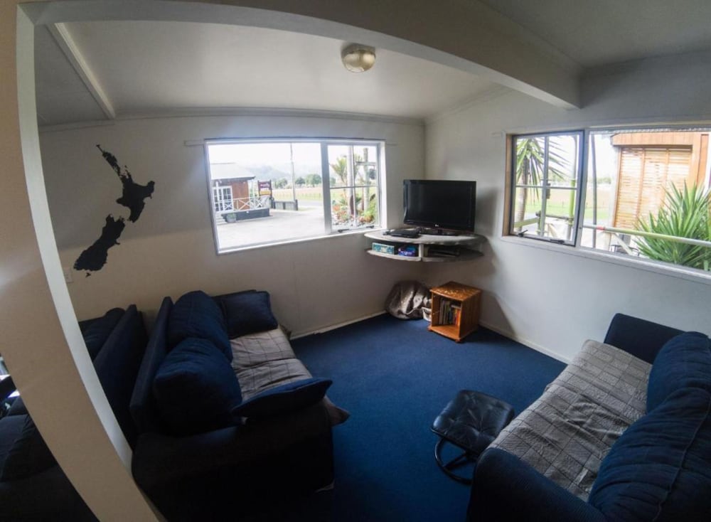 Anchor Lodge Resort 45/73