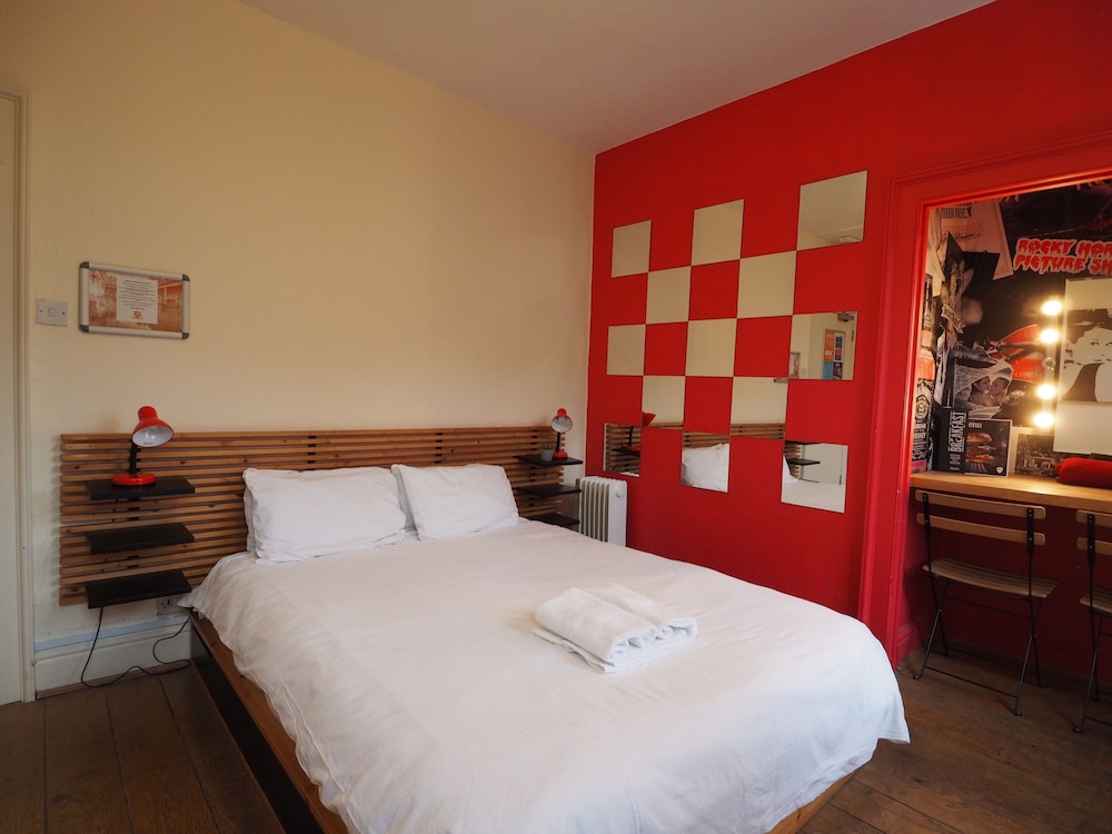St Christophers Inn Bath 10/69