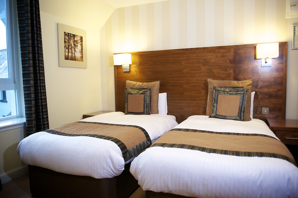 NEVIS BANK INN HOTEL 9/29