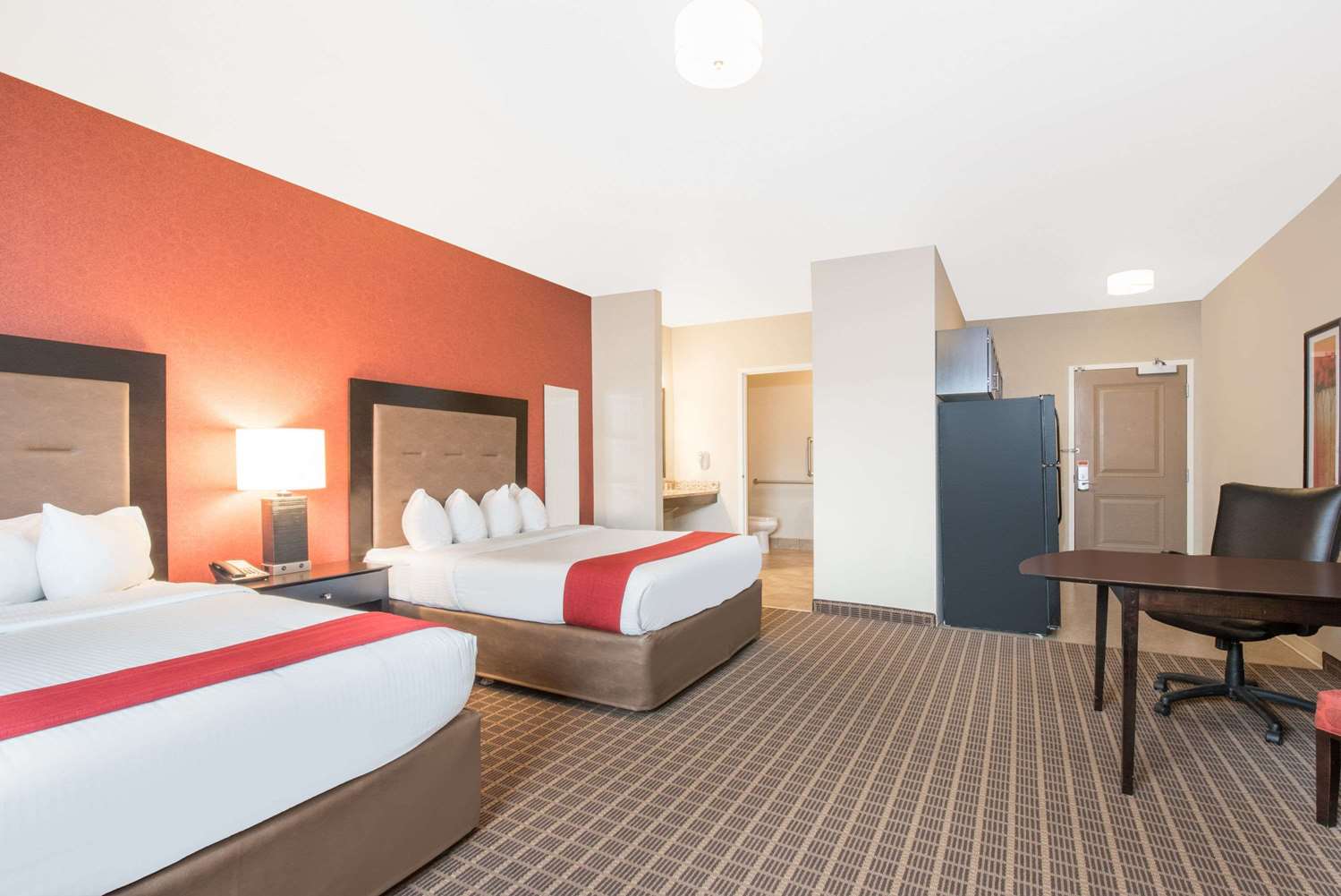 Hawthorn Suites By Wyndham Dickinson 23/58