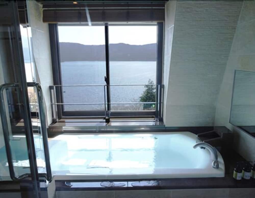 Hotel de Yama, Hakone Lakeside 29/66