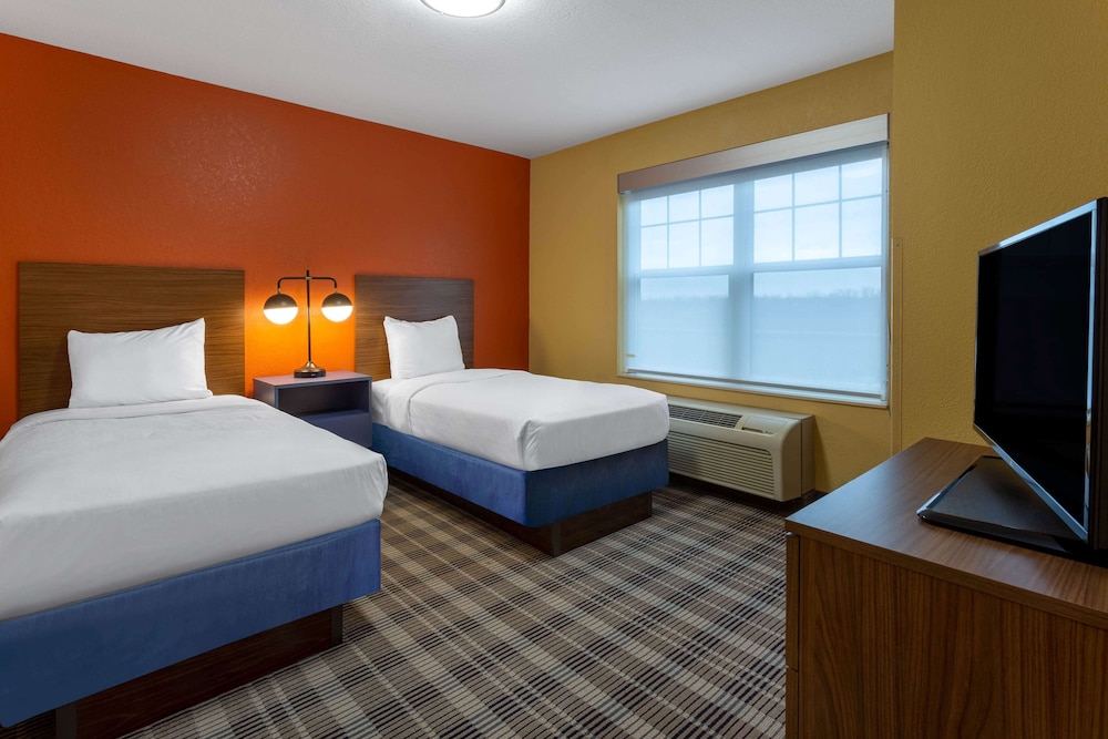 غرفة بسرير كينج، Americinn By Wyndham Fulton Clinton 2/3