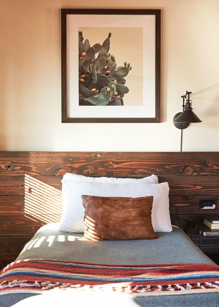 Pioneertown Motel 30/53