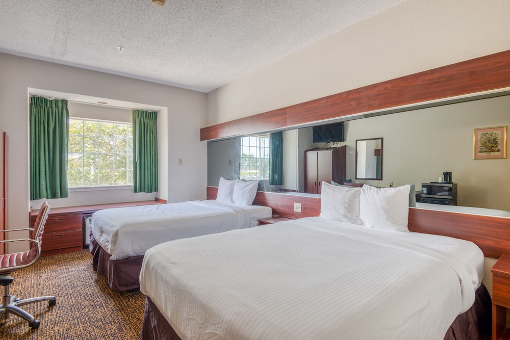Trident Inn And Suites 21/60