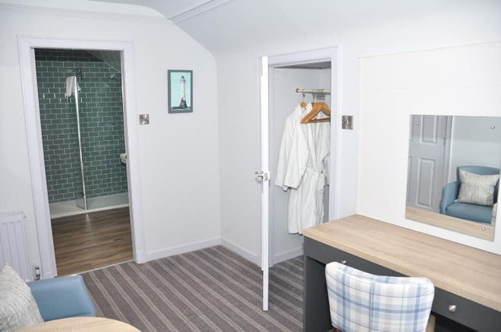 North West Castle Hotel 35/50