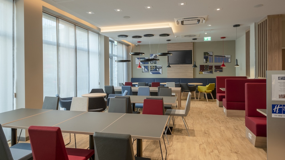 Holiday Inn Express Offenbach 61/68