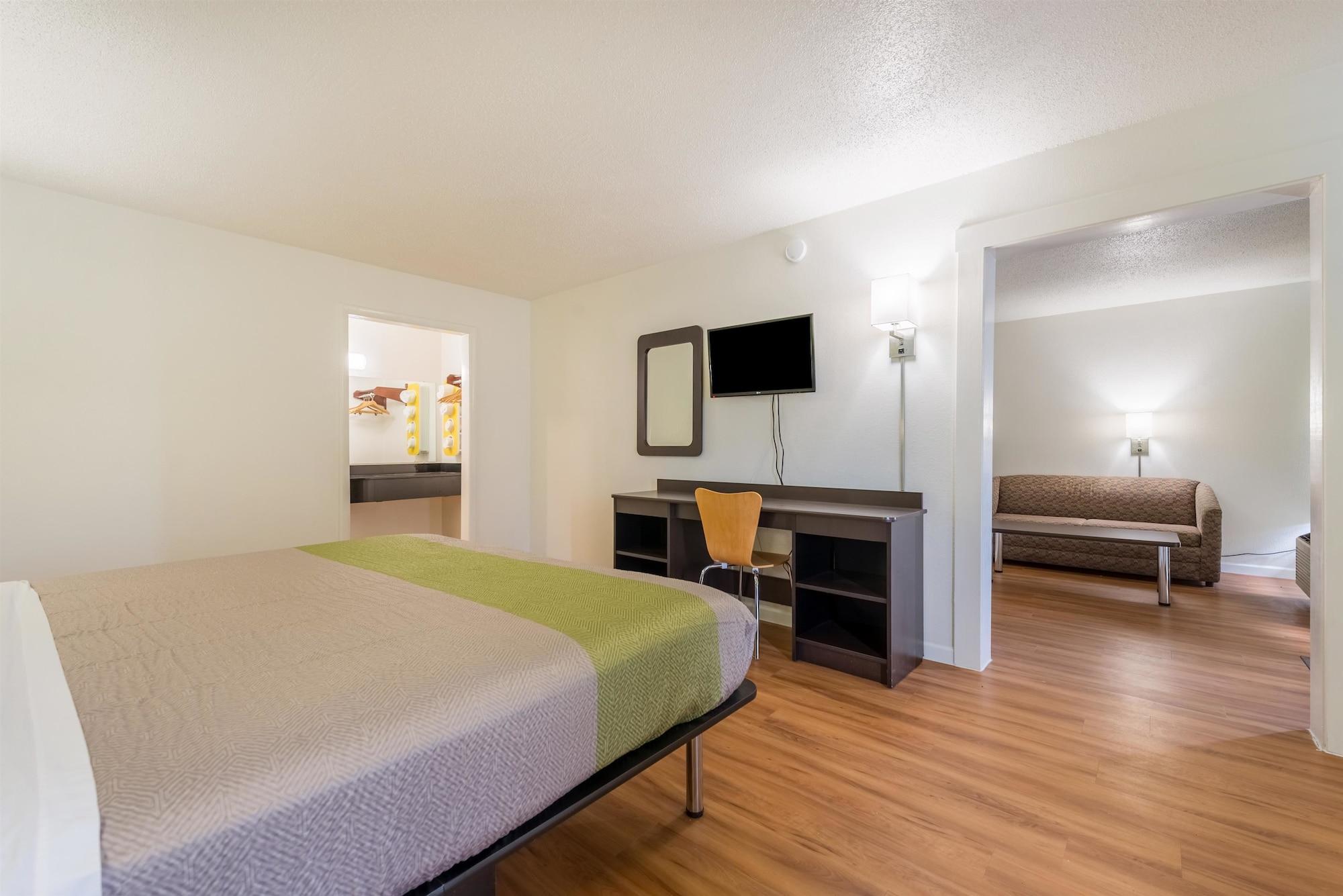 Motel6 Troy, OH 11/45