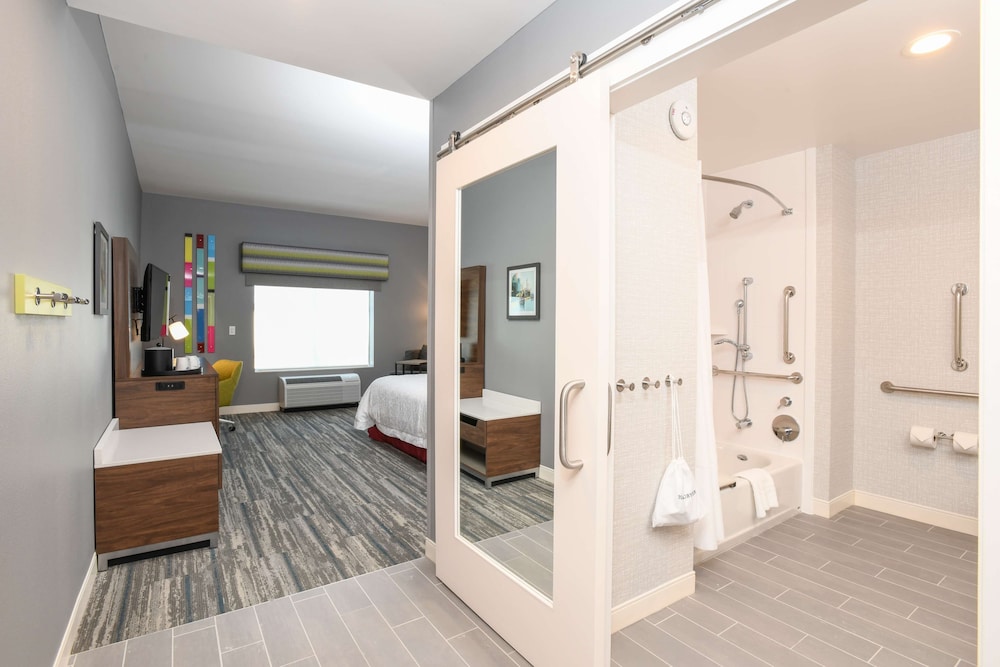 Hampton Inn and Suites Cincinnati Liberty Township 29/49