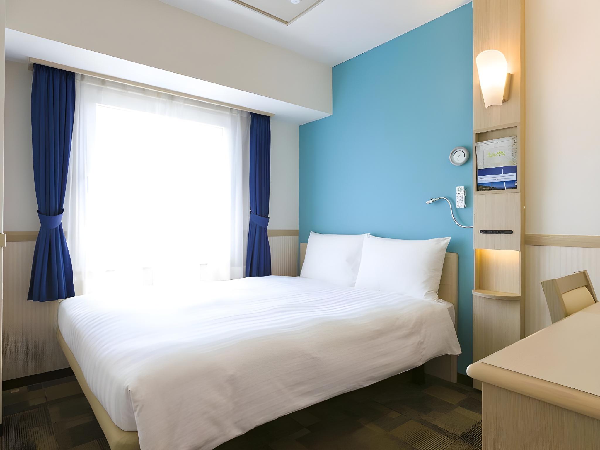 Semi Room, Semi Double Bed, Smoking