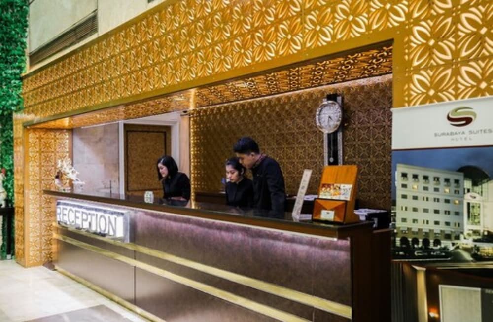 Surabaya Suites Hotel Powered by Archipelago 11/66
