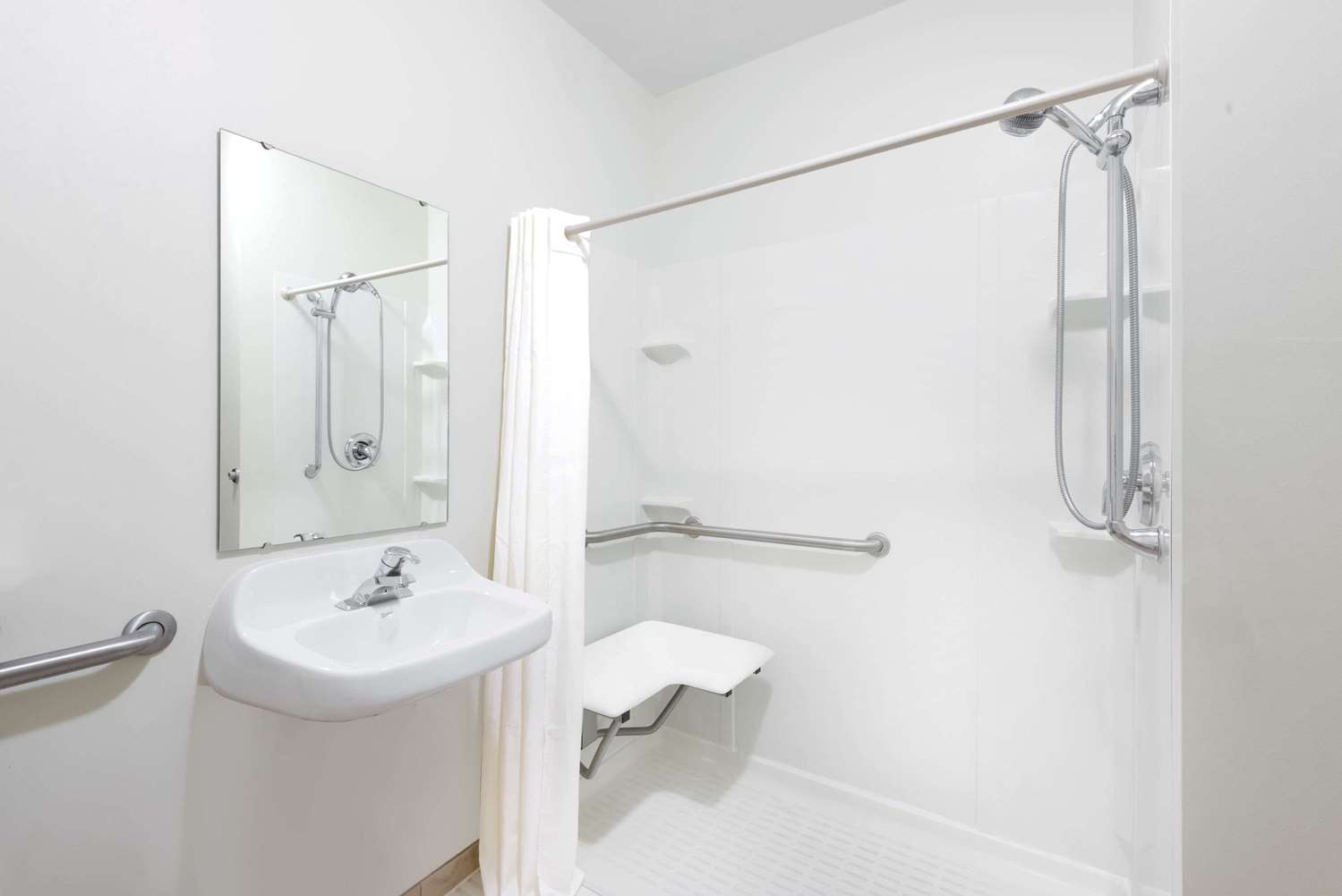 Hawthorn Suites By Wyndham Akron/Seville 24/27