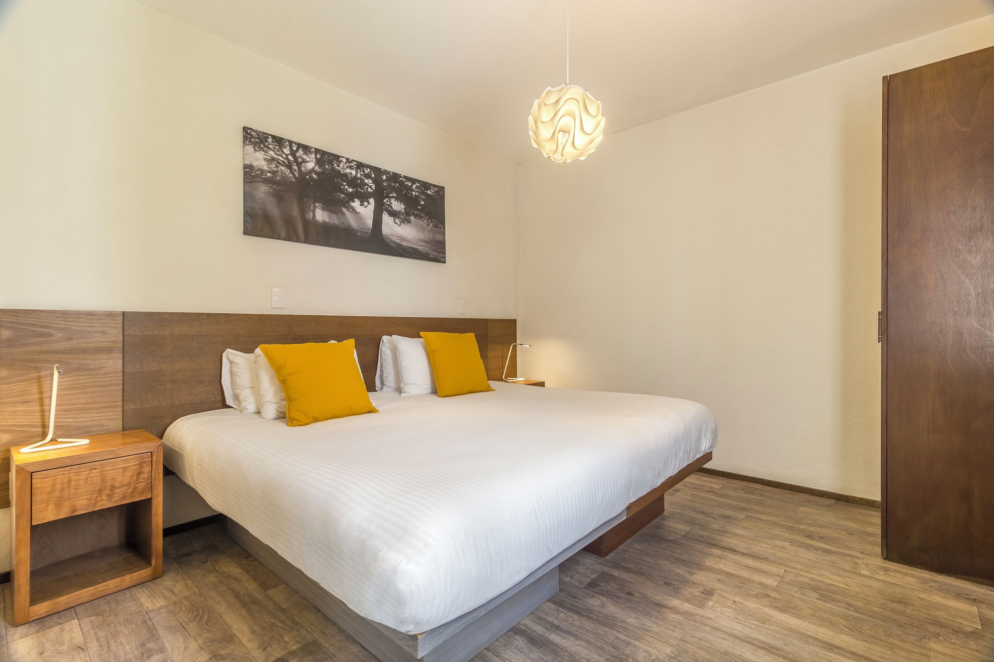 1 BEDROOM, APARTMENT