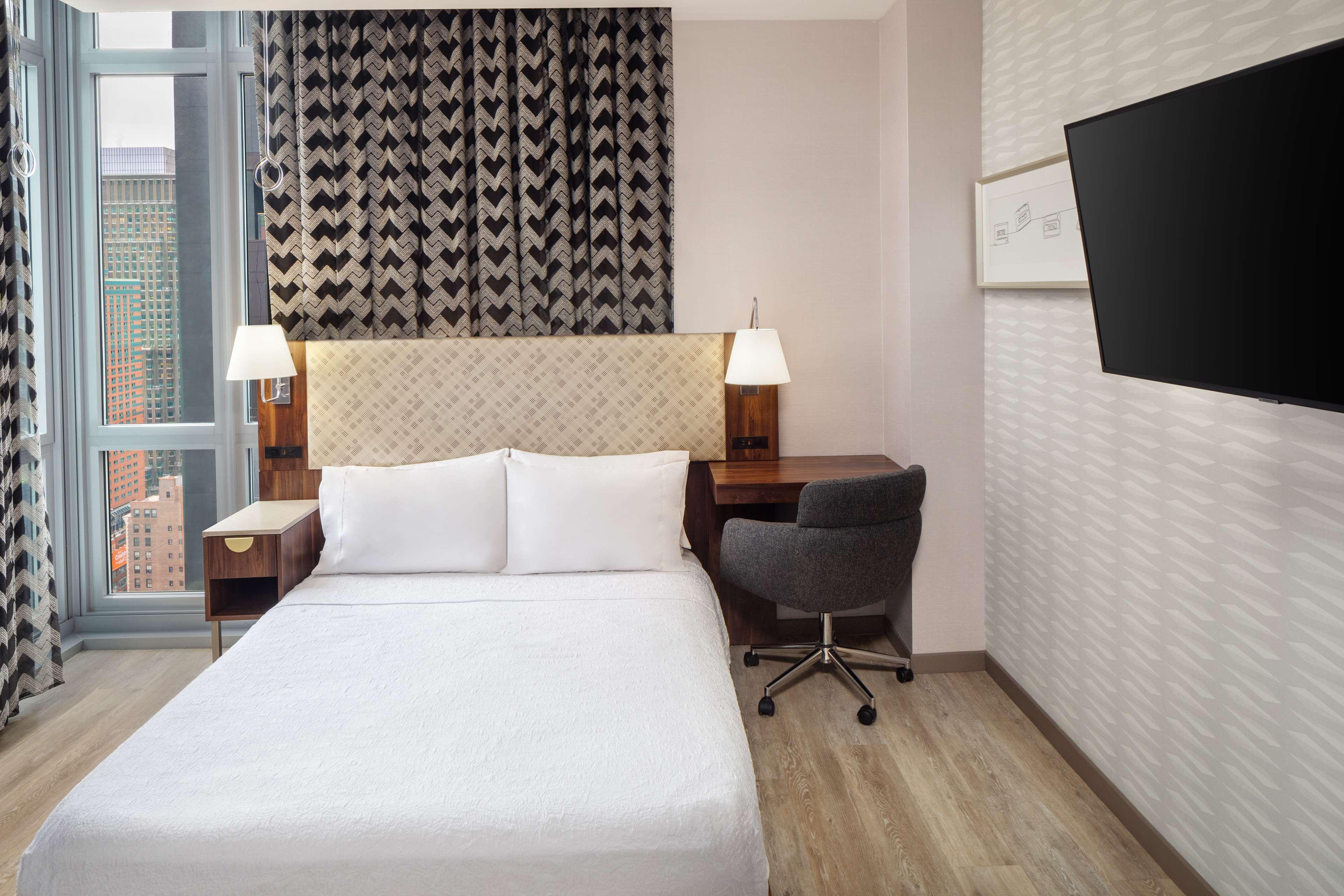 Room at Home2 Suites by Hilton New York Times Square, NEW YORK - NY