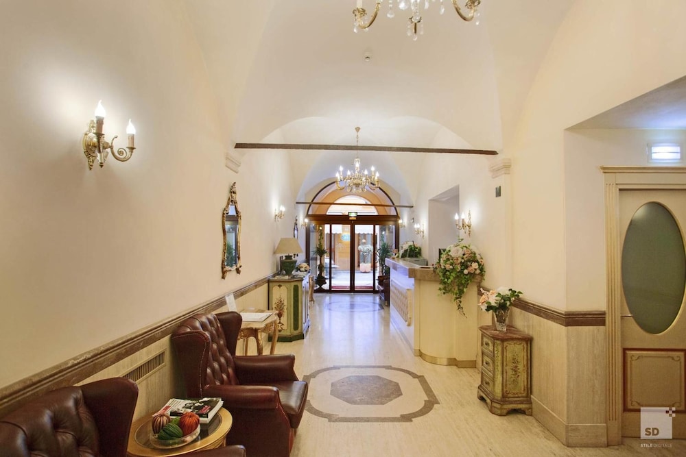 Hotel Cavour 35/49