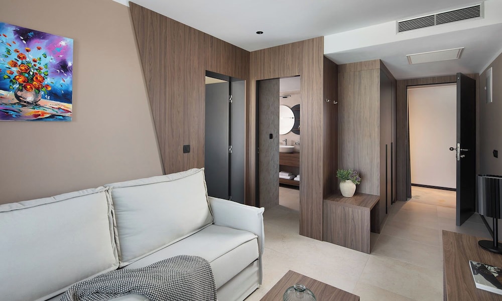 Aminess Alfir Hotel 63/77