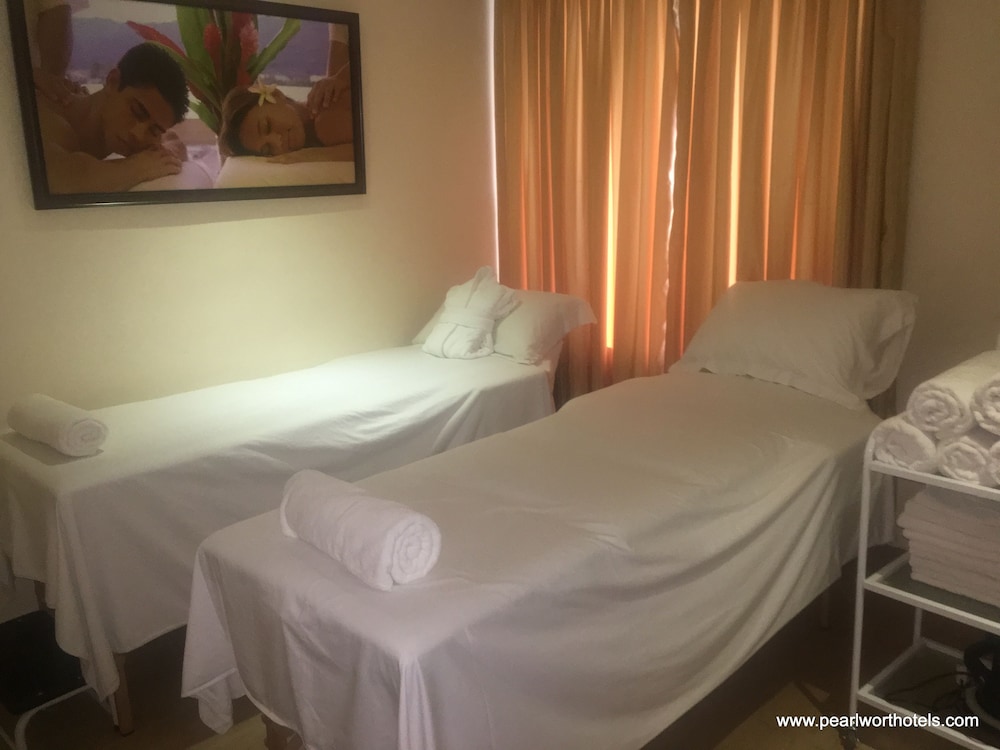 Pearlwort Hotel and Suites 16/45