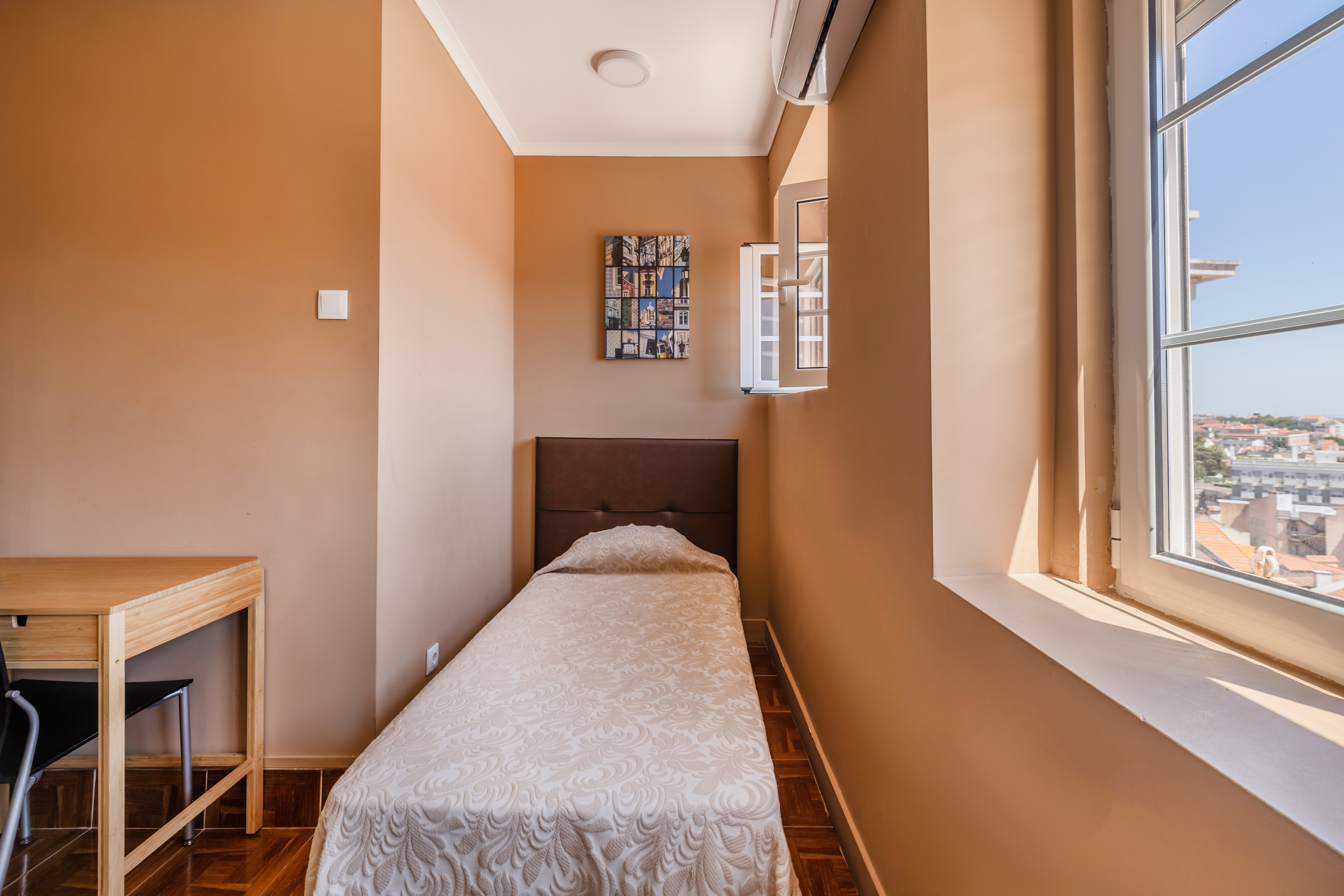 V Dinastia Guesthouse 20/50