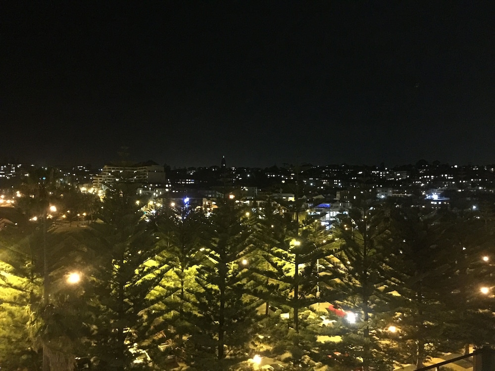 Coogee Sands Hotel And Apartments 61/65