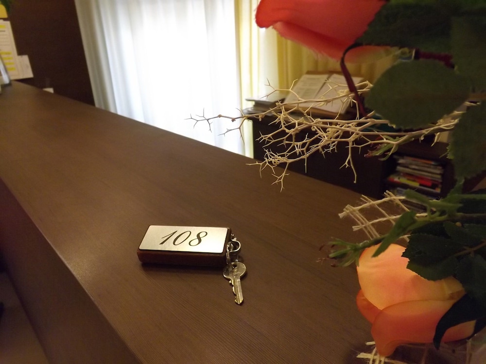 Mimosa Hotel 25/50