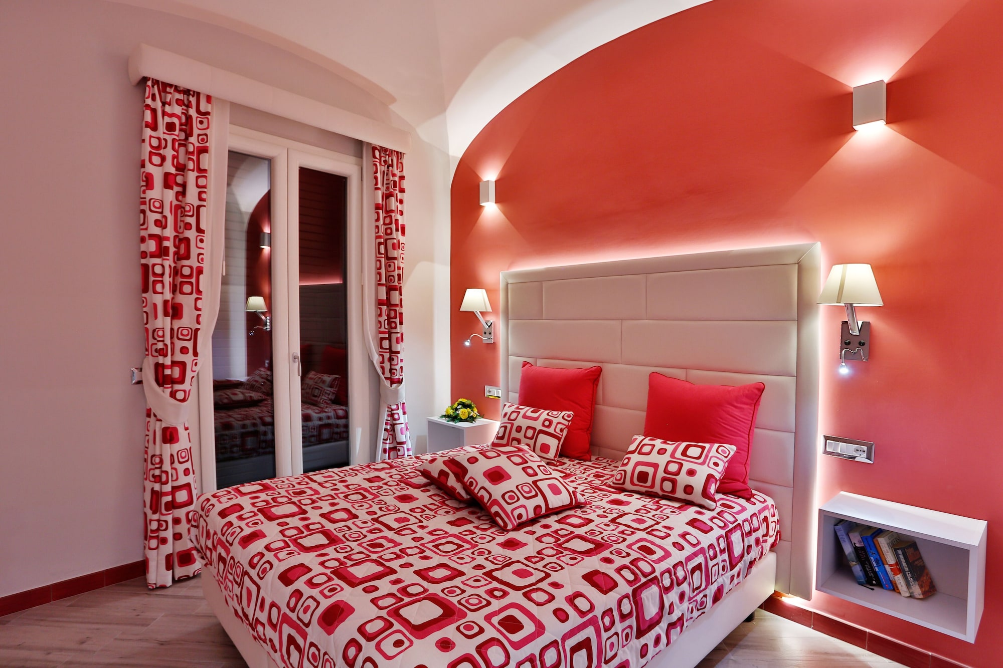 1 BEDROOM, APARTMENT