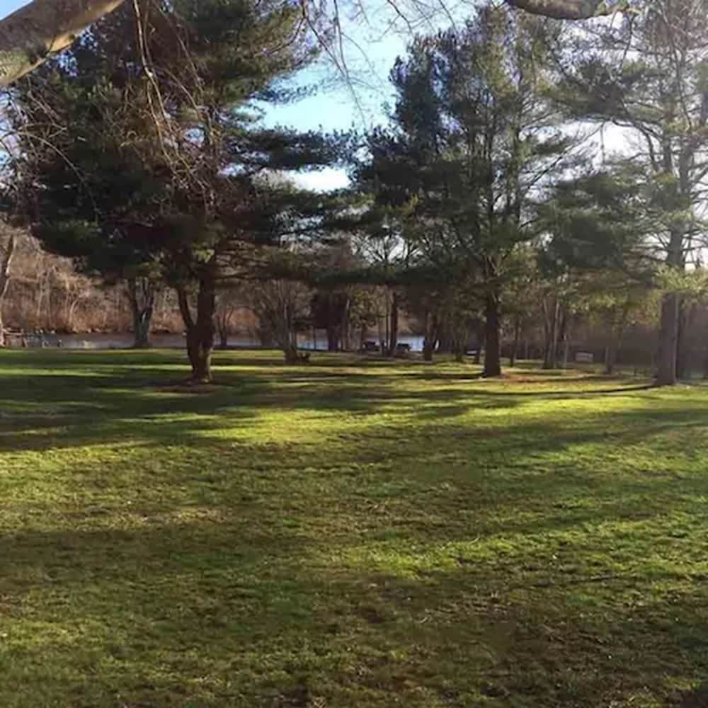 Greenview Inn Riverhead 64/68