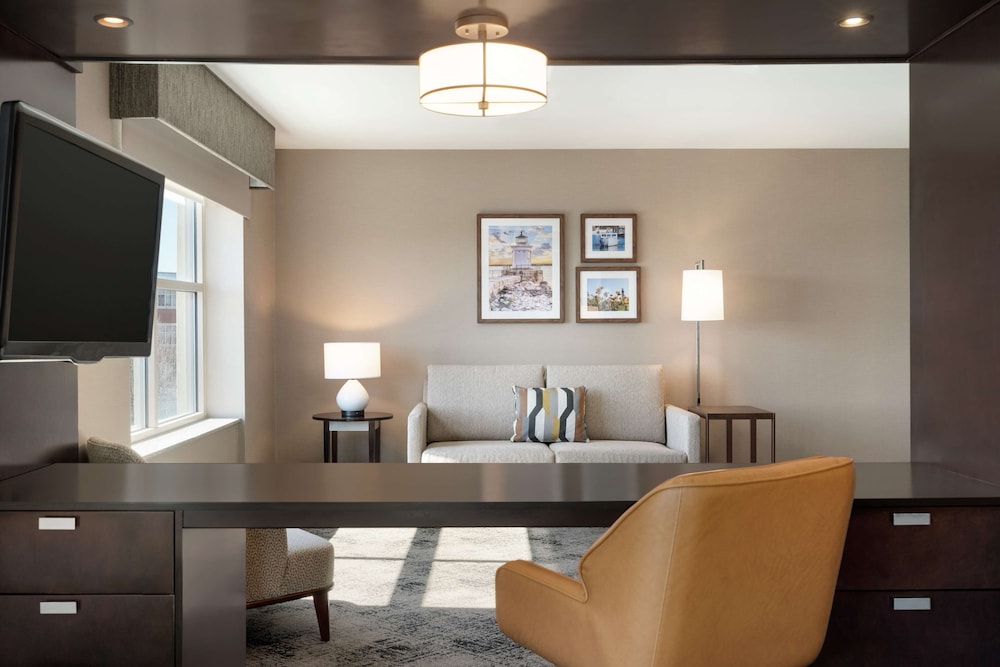 Hampton Inn Portland Downtown Waterfront 31/46
