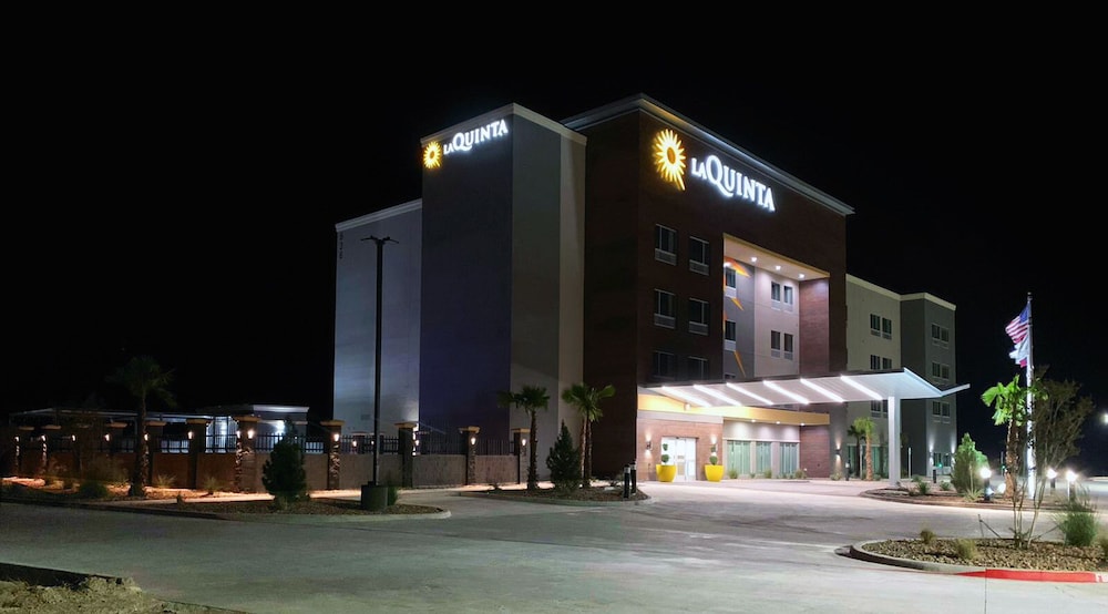 La Quinta Inn Suites By Wyndham Fort Stockton Northeast 56/62