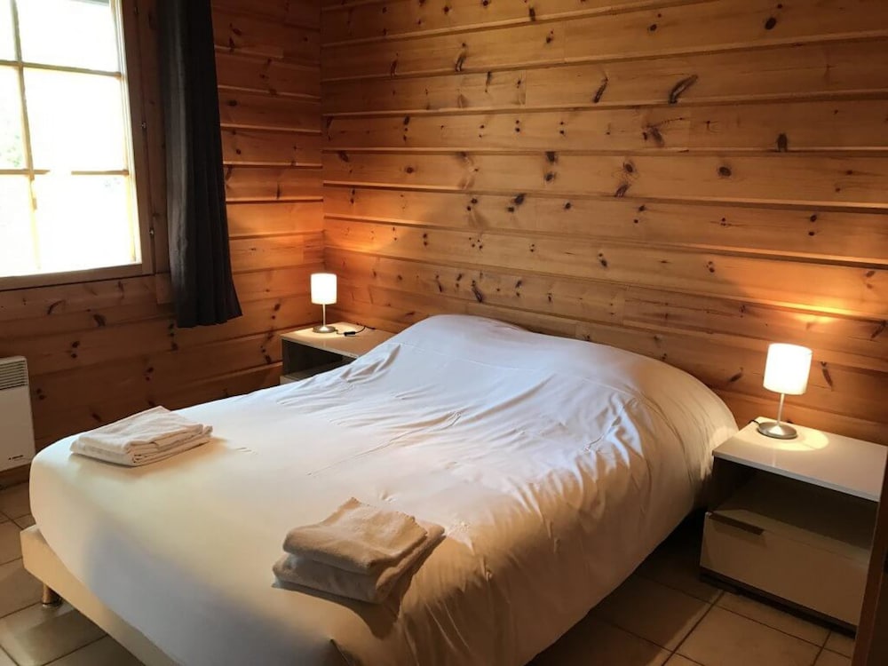 Room at DOMAINE DU GRAND BOIS, Gimouille