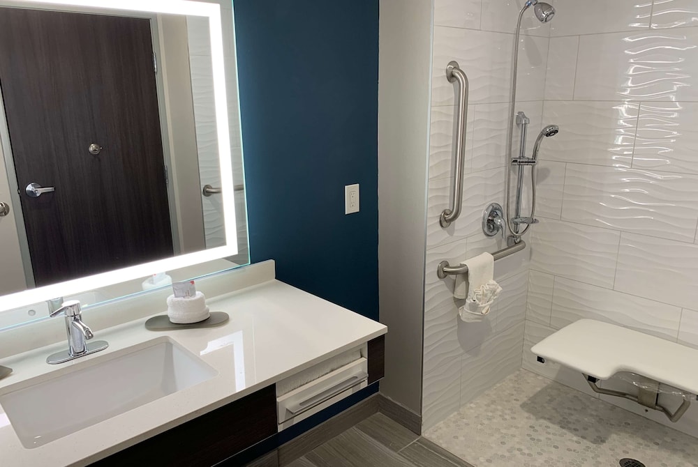 La Quinta Inn and Suites by Wyndham Holbrook Petrified Forest 36/39
