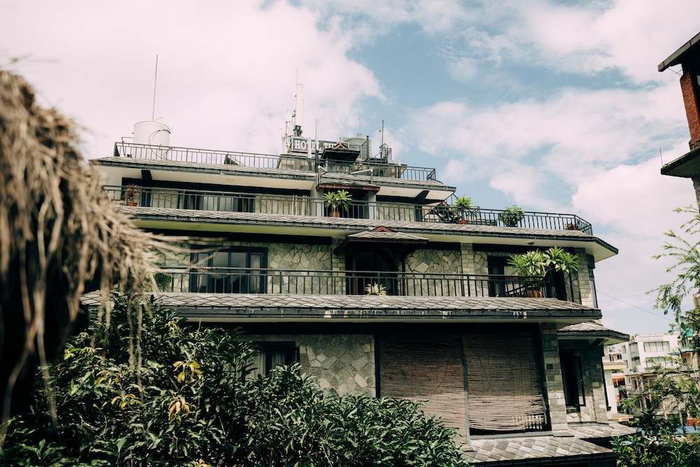 Hotel Tulsi 6/50