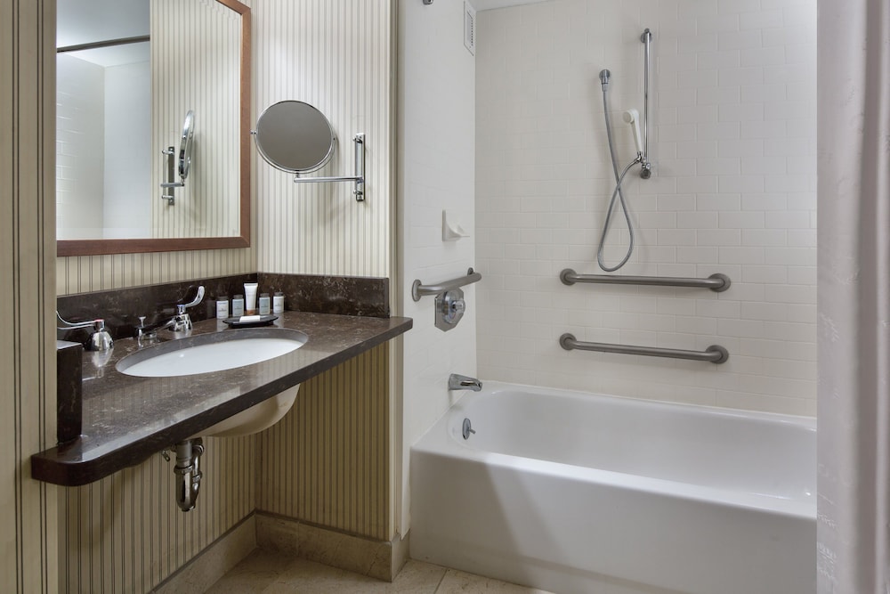 Delta Hotels by Marriott Midwest City at the Reed Conference Center 17/43