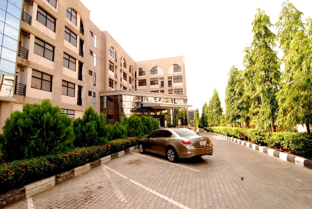 Stonehedge Hotel 38/50