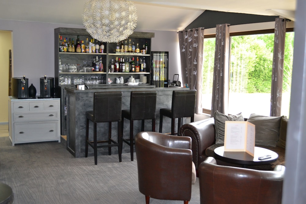 Hotel the Originals Le Mont Saint Michel Sud Les Quatre Salines 35/52
