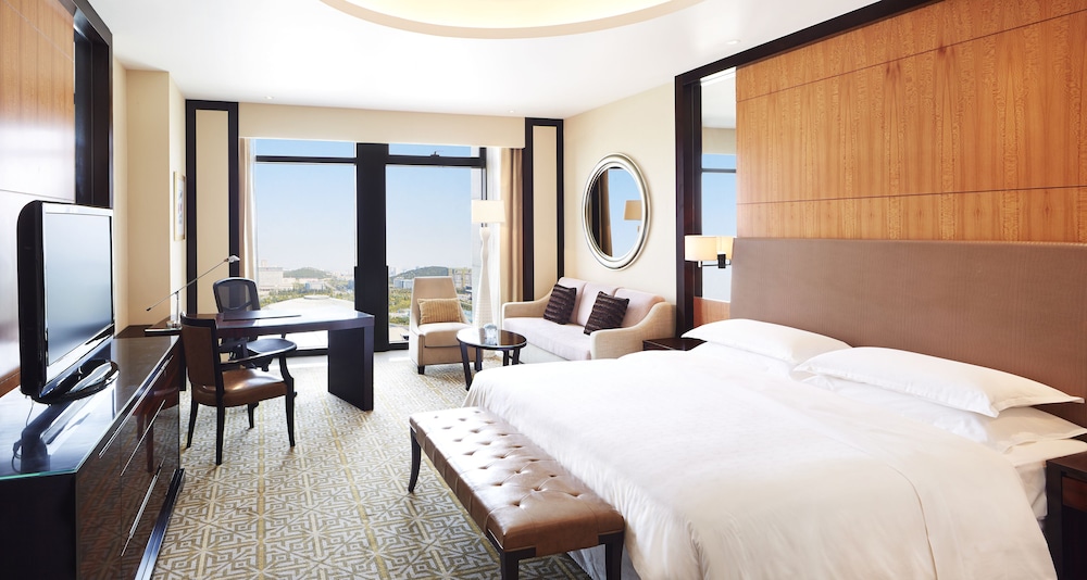 غرفة ديلوكس بسرير كينج بإطلالة على المدينة، Sheraton Jinan Hotel 2/7