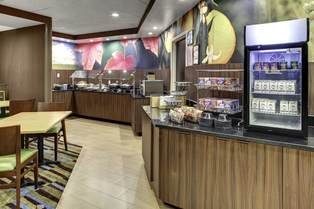 Fairfield Inn Suites Atlanta Suwanee 23/27
