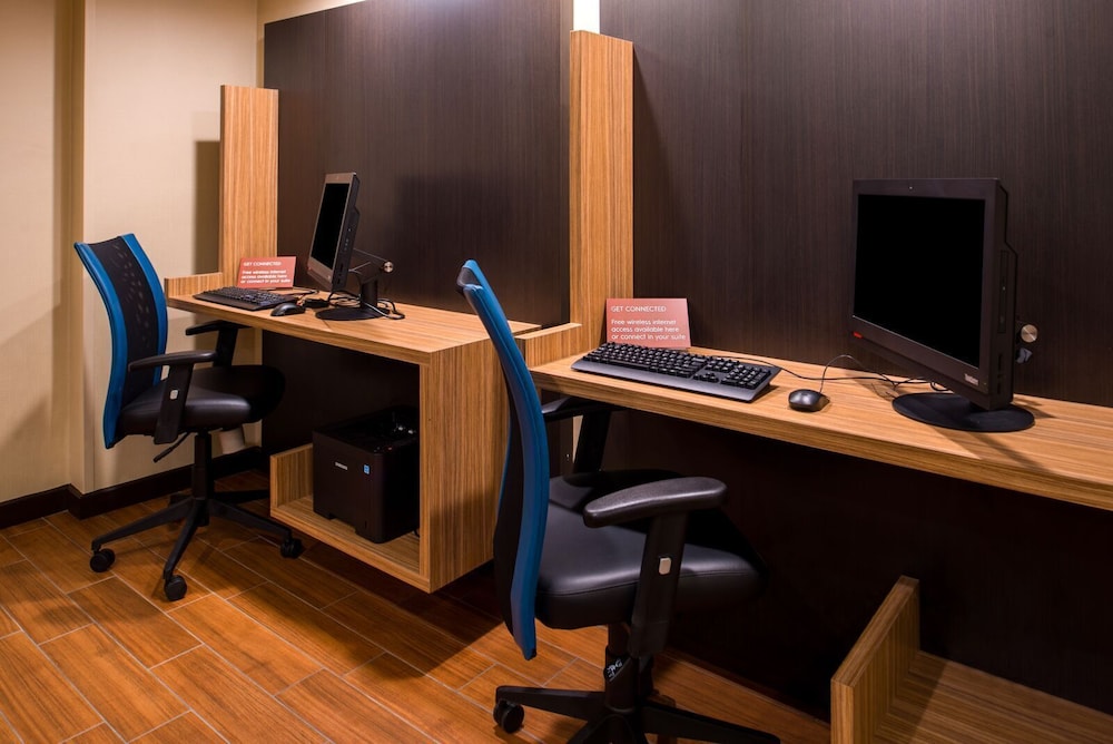 Towneplace Suites By Marriott Charleston-West Ashley 27/31