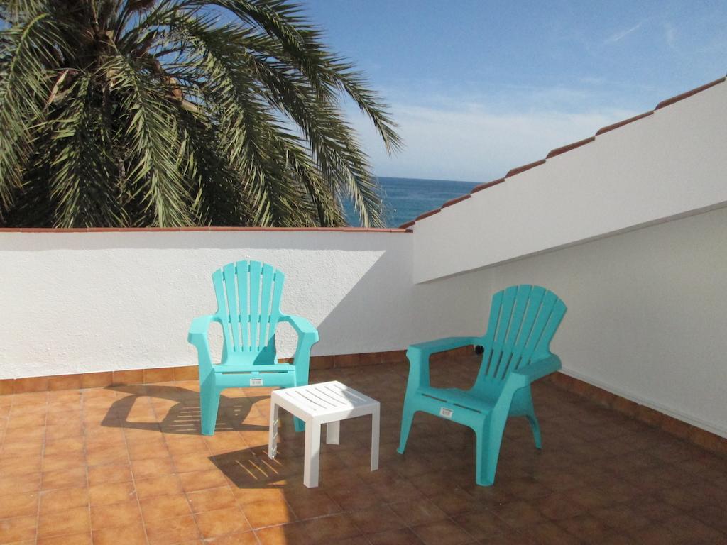 HOTEL VILA DE PREMIA 18/24