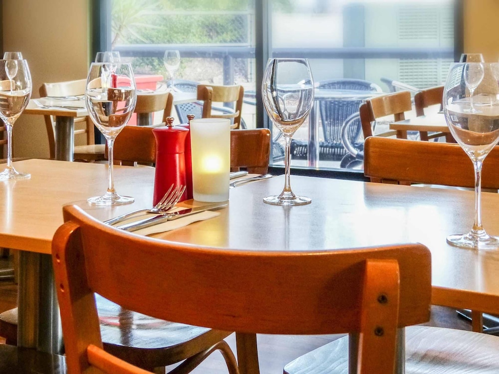IBIS SYDNEY THORNLEIGH 52/62
