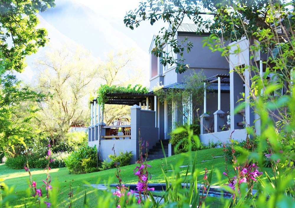 Arumvale Country House 1/50