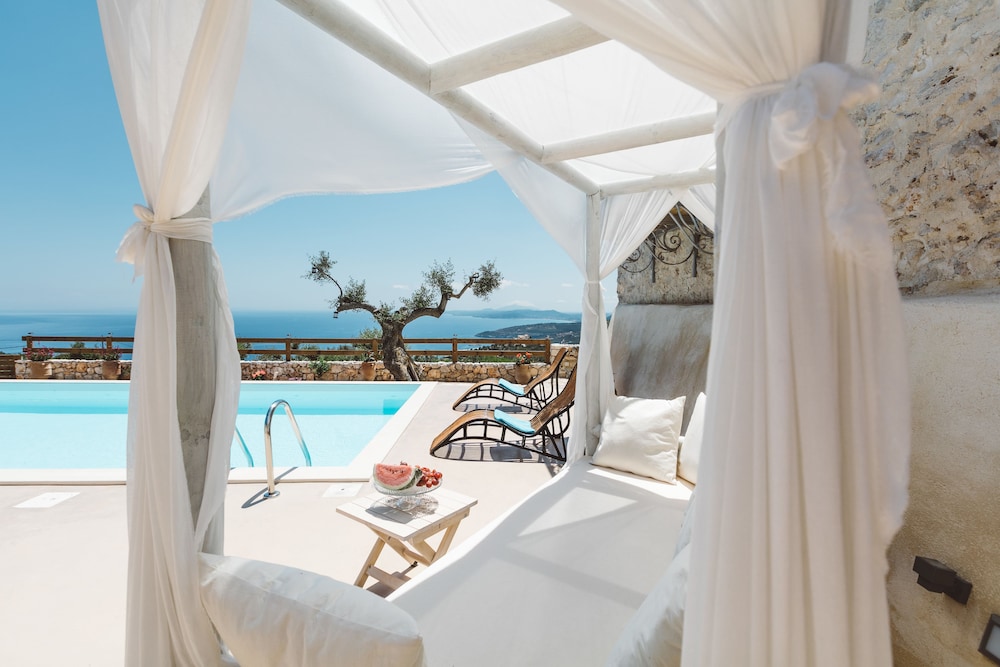 Aria Villa 17/50