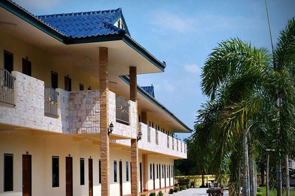 P.N. Gold Resort 4/48
