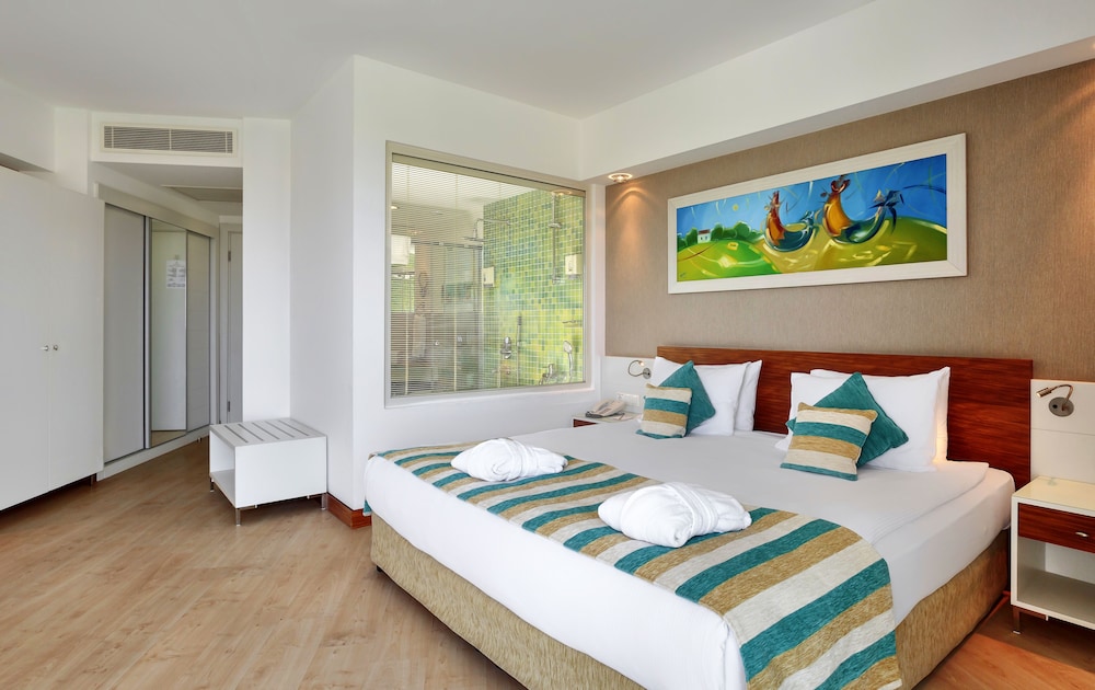 Sunis Evren Beach Resort Hotel and Spa 28/66