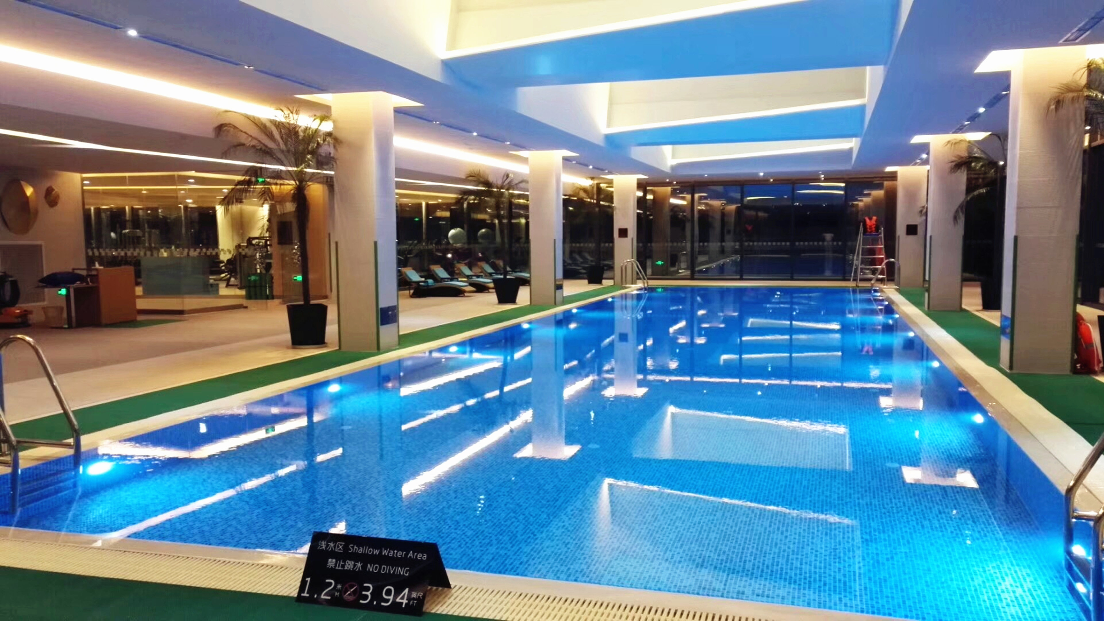 HOLIDAY INN WUXI TAIHU NEW CITY 36/69